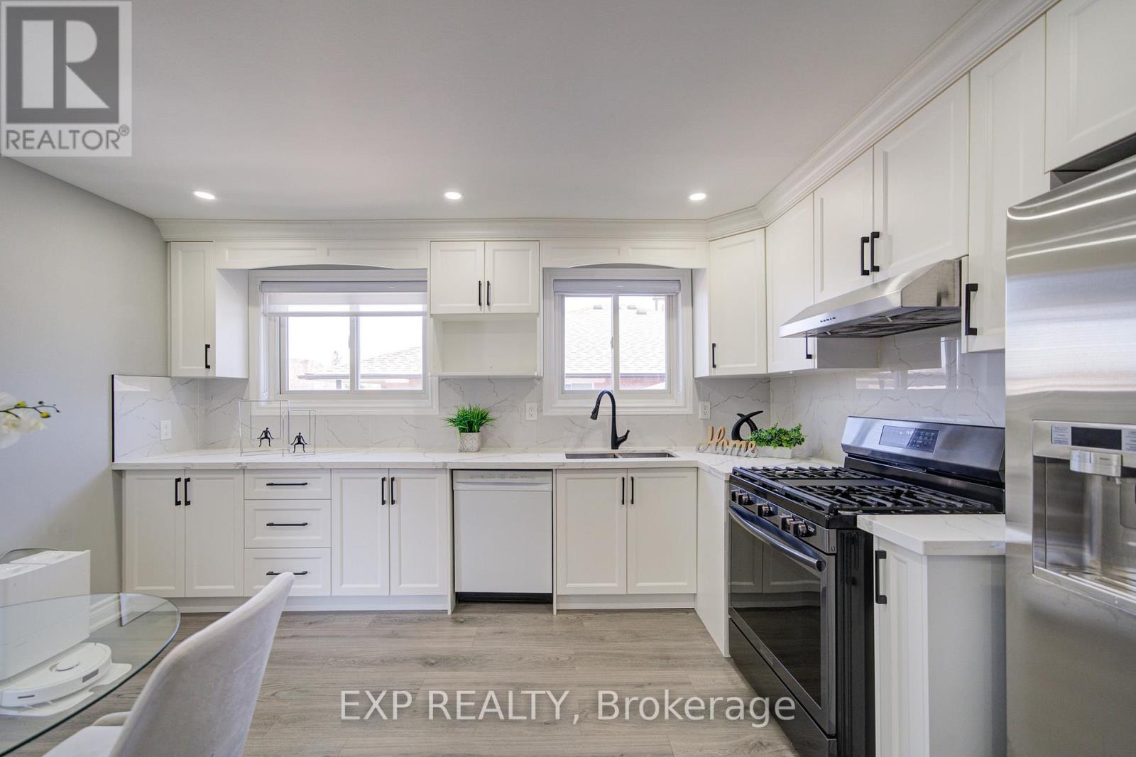 1393 Garvolin Avenue, Pickering, Ontario  L1W 1J7 - Photo 14 - E12974920