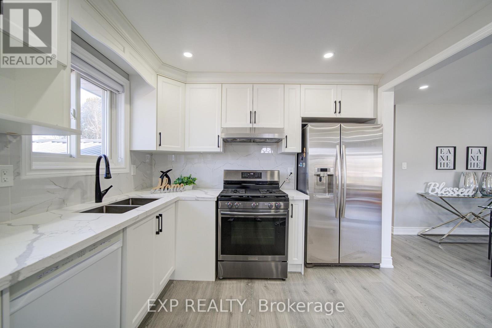 1393 Garvolin Avenue, Pickering, Ontario  L1W 1J7 - Photo 18 - E12974920