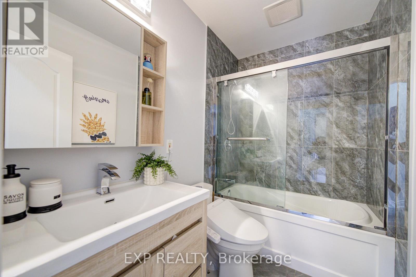 1393 Garvolin Avenue, Pickering, Ontario  L1W 1J7 - Photo 20 - E12974920