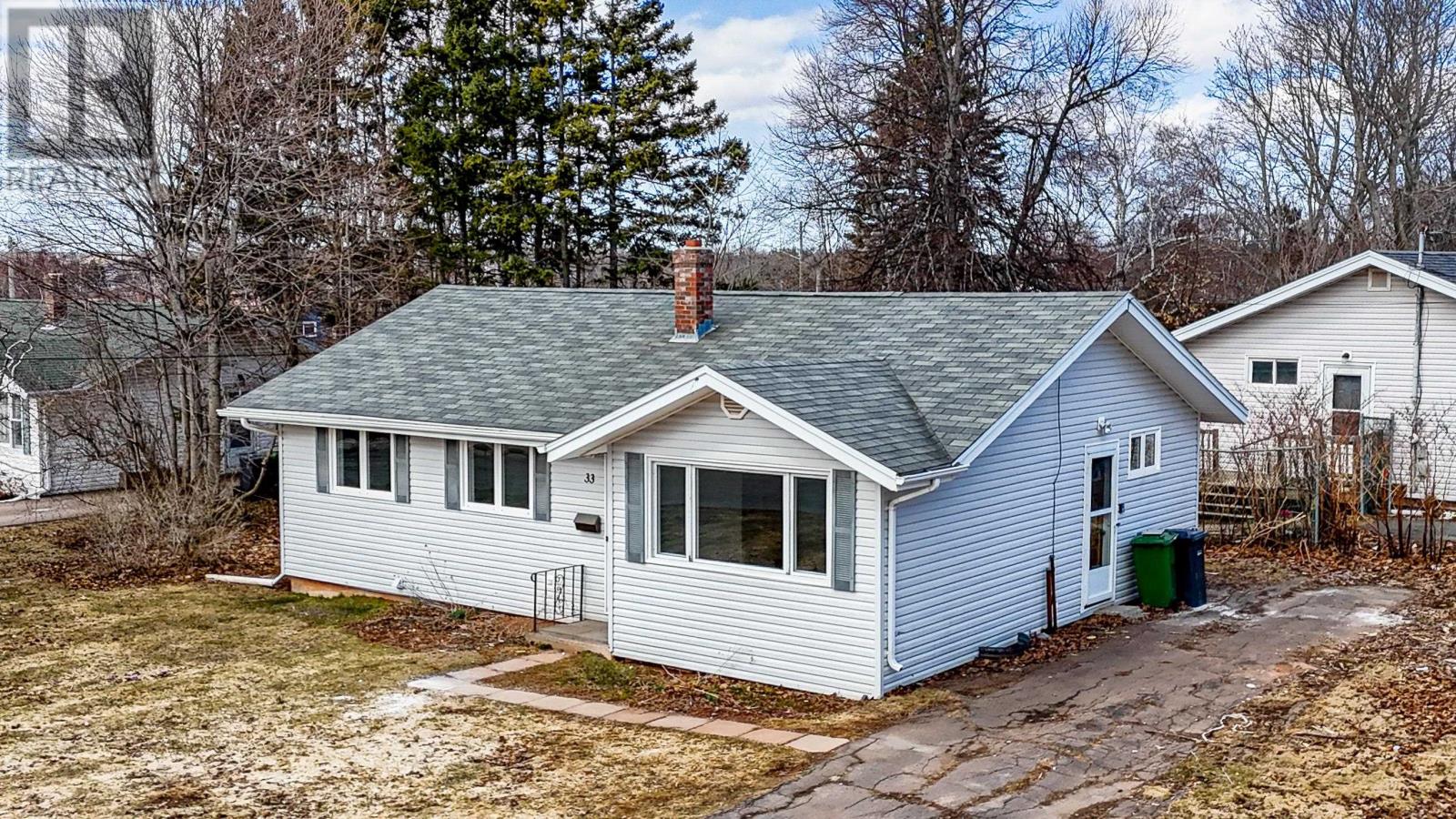33 Moreau Drive, Charlottetown, Prince Edward Island  C1A 2Y3 - Photo 2 - 202606542