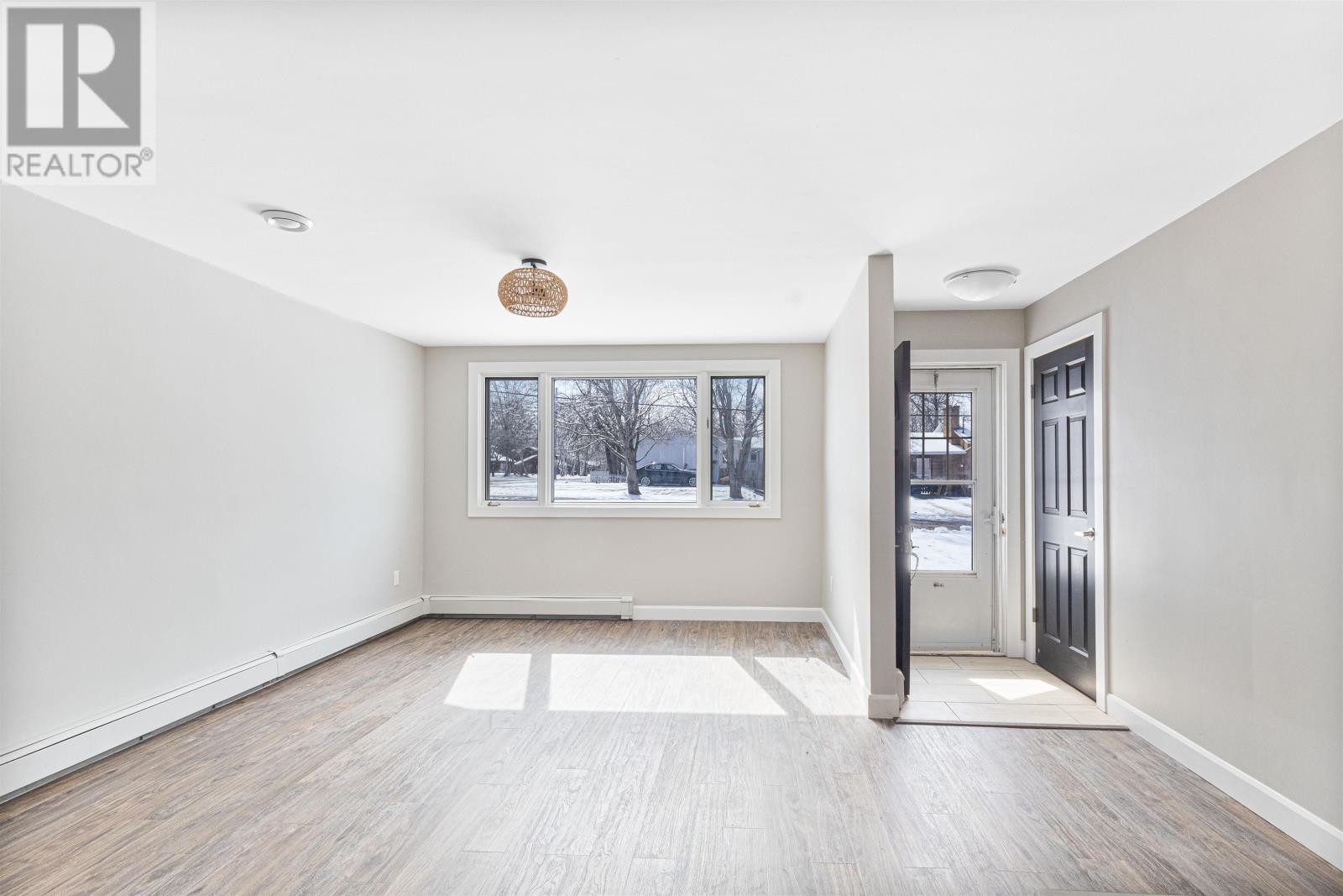 33 Moreau Drive, Charlottetown, Prince Edward Island  C1A 2Y3 - Photo 3 - 202606542