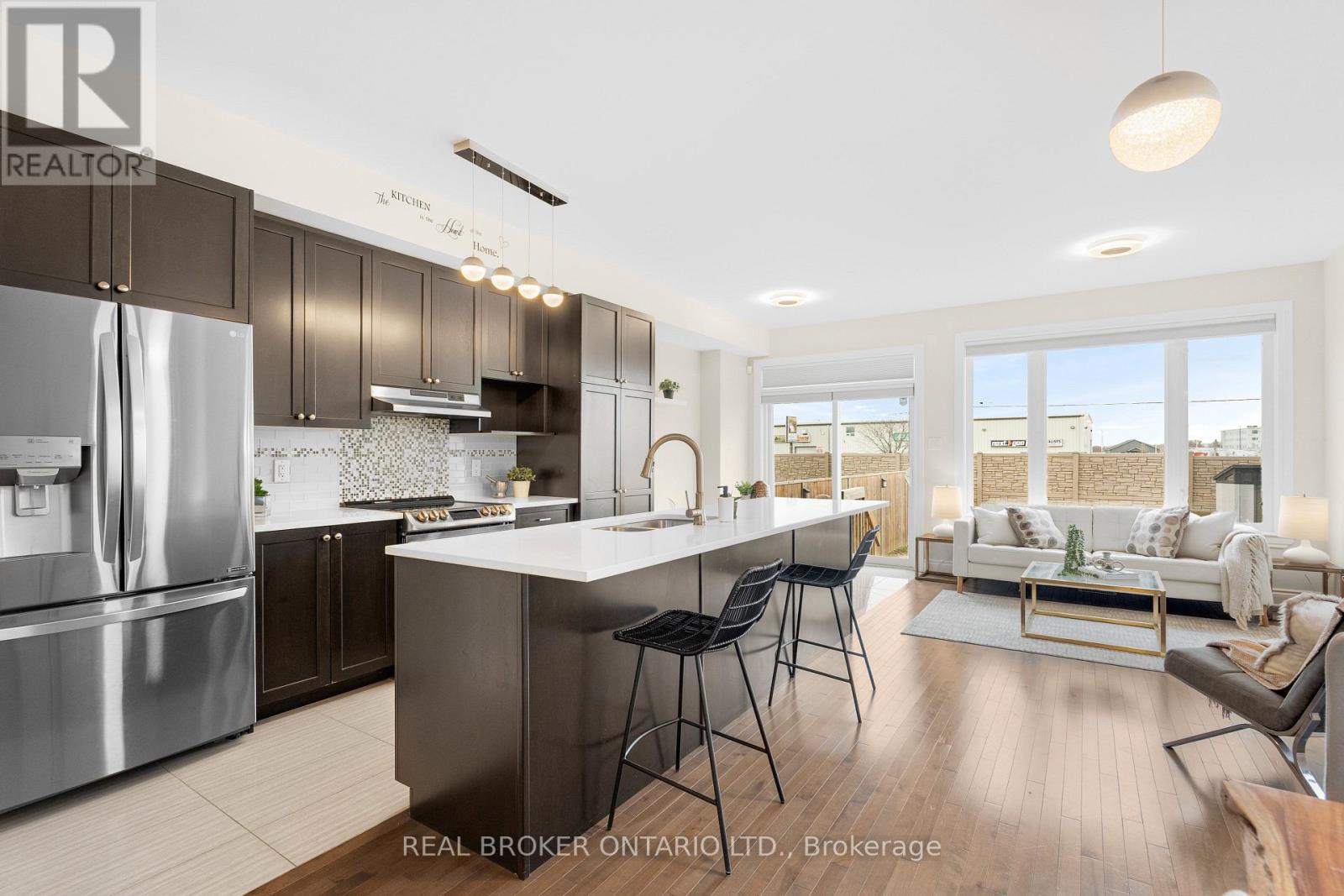 15 Peever Place, Carleton Place, Ontario  K7C 0C4 - Photo 8 - X12974956