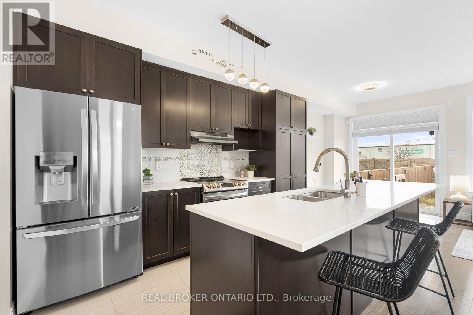 15 Peever Place, Carleton Place, Ontario  K7C 0C4 - Photo 9 - X12974956