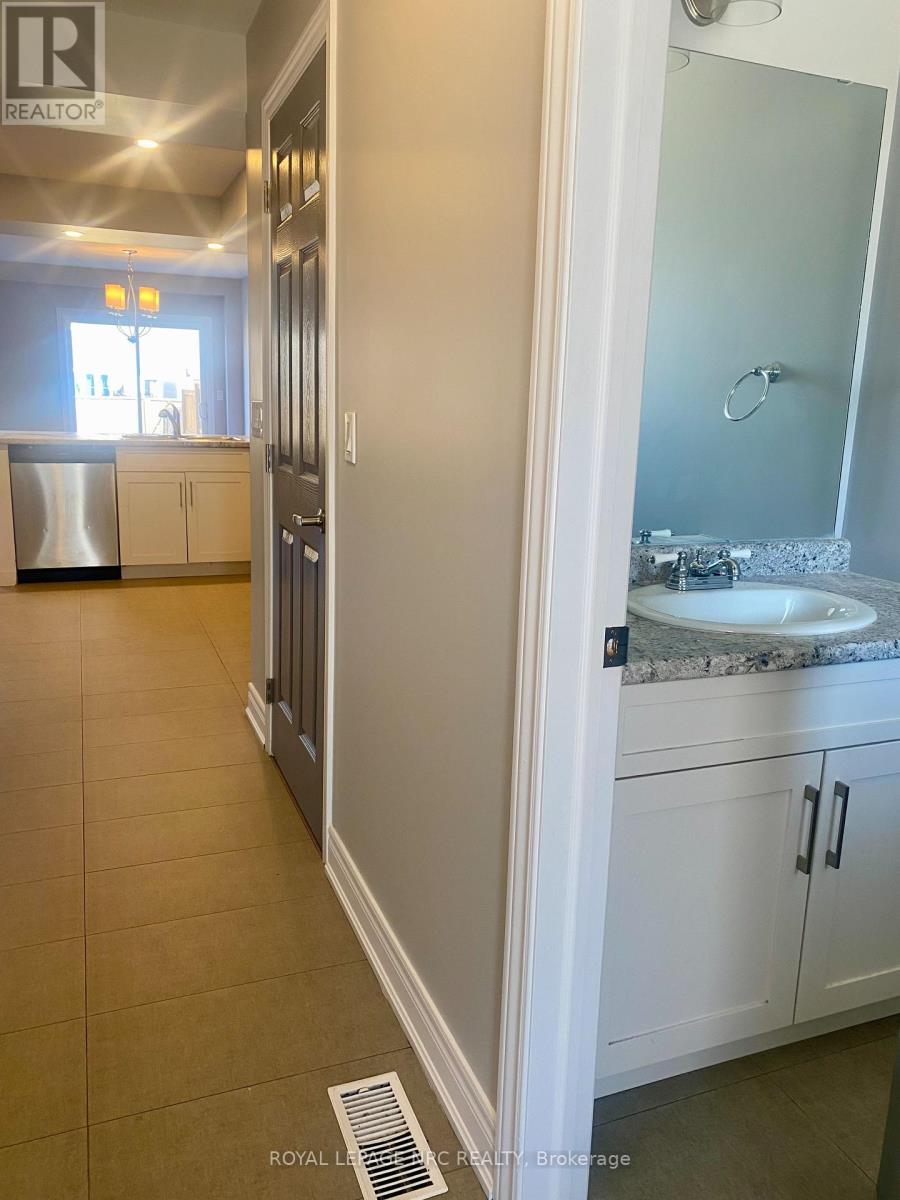 76 Almond Street, Welland, Ontario  L3B 3P8 - Photo 4 - X12974900