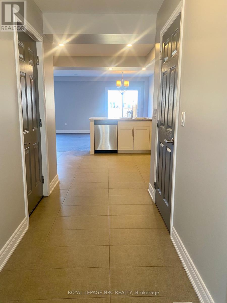 76 Almond Street, Welland, Ontario  L3B 3P8 - Photo 5 - X12974900