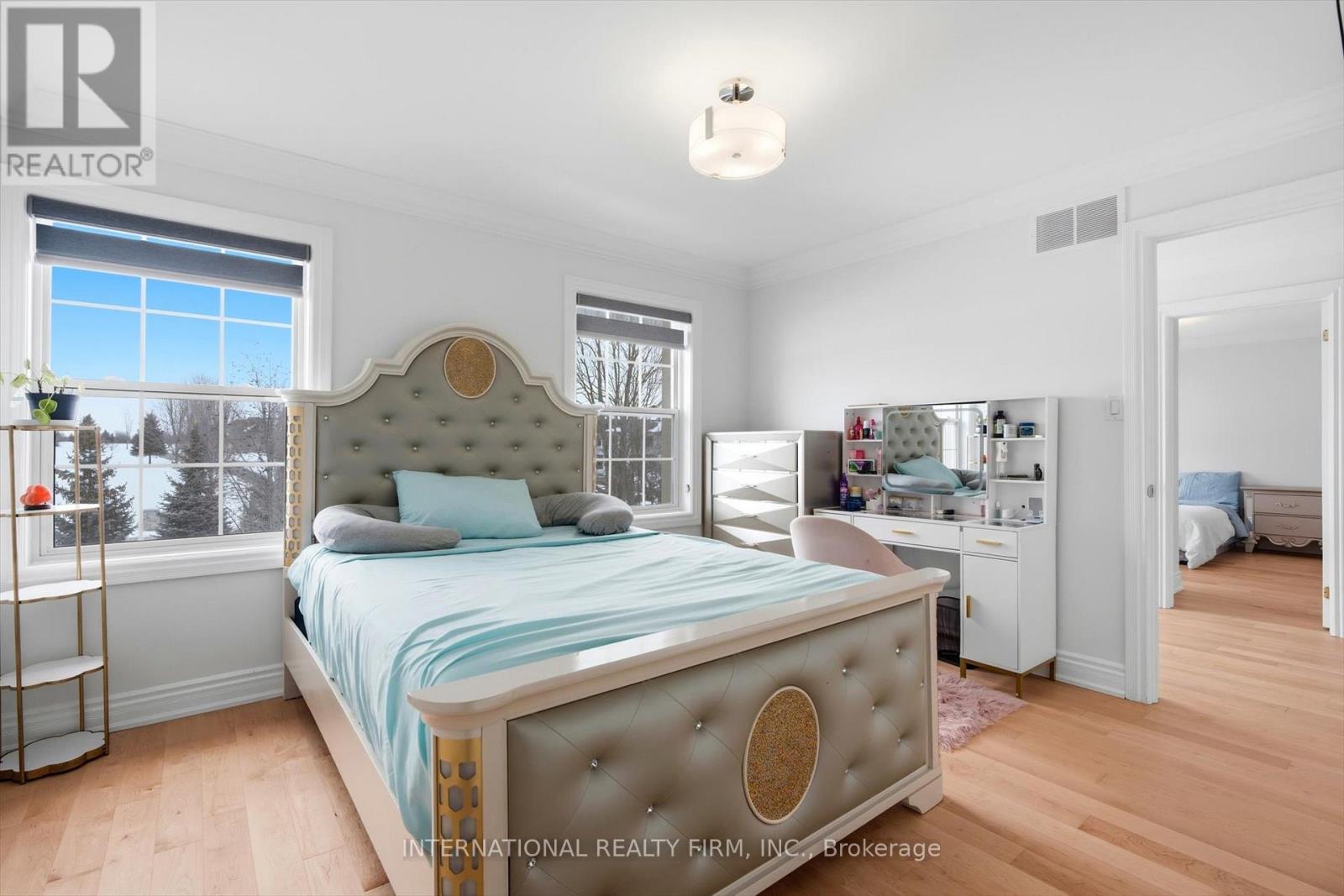 130 Andrews Drive, Bradford West Gwillimbury, Ontario  L0G 1A0 - Photo 21 - N12974940