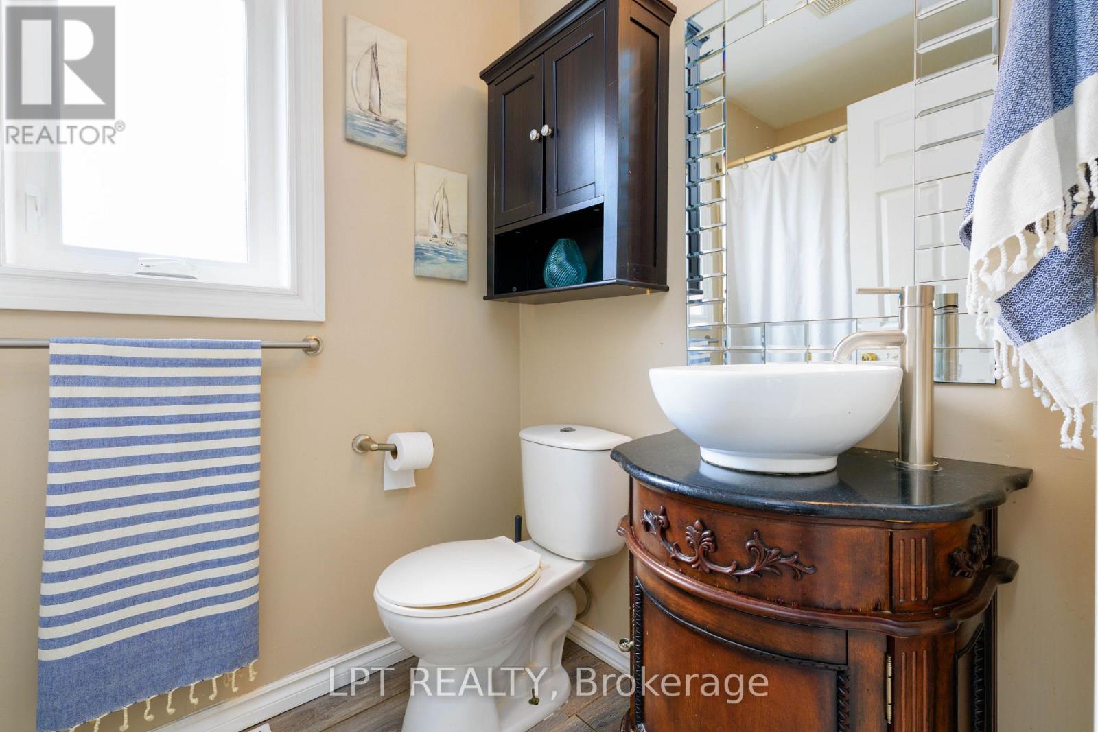 11 Hardwood Drive, Georgina, Ontario  L0E 1L0 - Photo 17 - N12974958