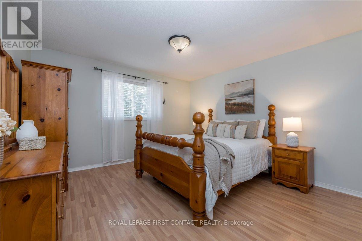 36 Churchland Drive, Barrie, Ontario  L4N 8P9 - Photo 12 - S12974942