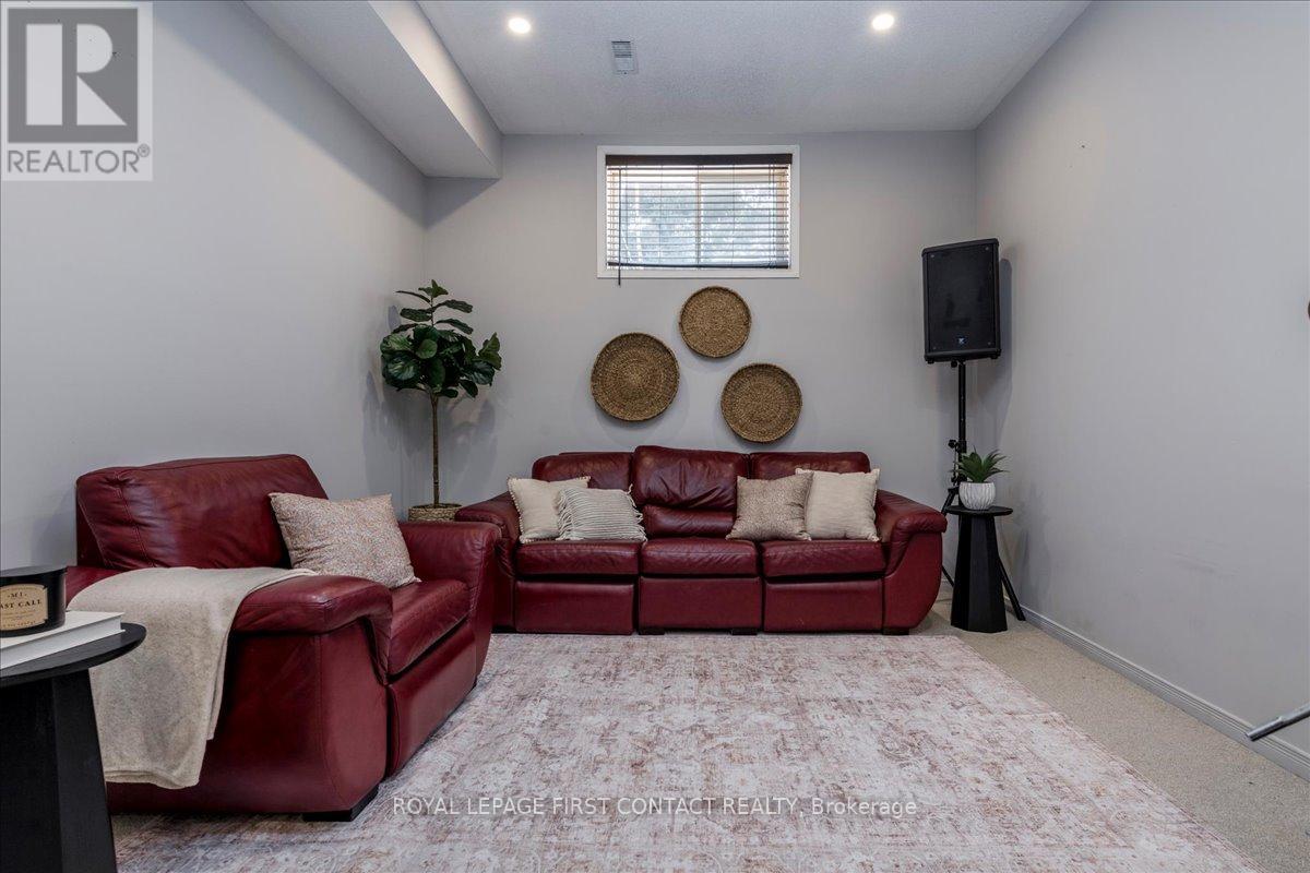 36 Churchland Drive, Barrie, Ontario  L4N 8P9 - Photo 18 - S12974942