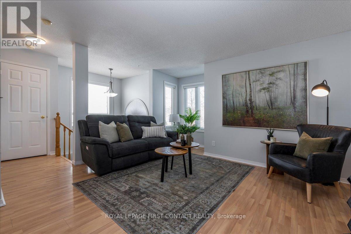 36 Churchland Drive, Barrie, Ontario  L4N 8P9 - Photo 3 - S12974942