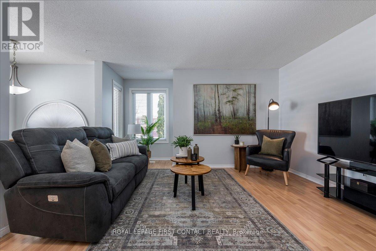 36 Churchland Drive, Barrie, Ontario  L4N 8P9 - Photo 4 - S12974942