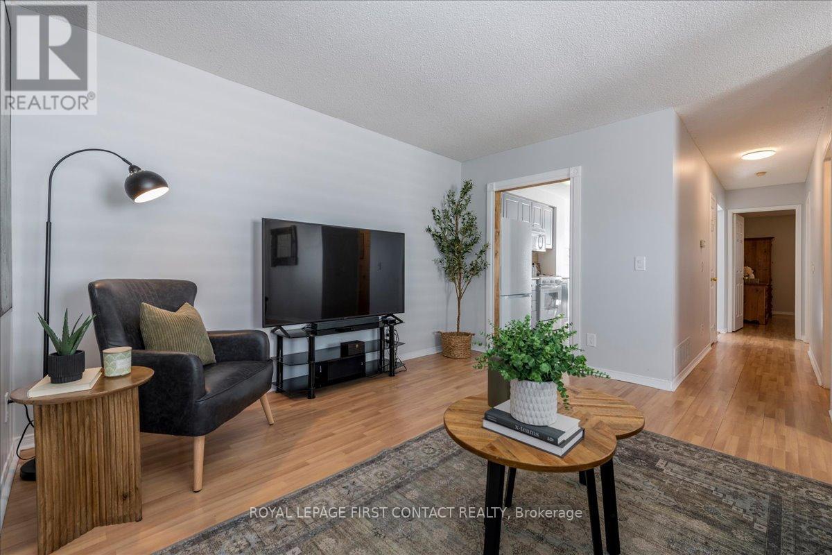 36 Churchland Drive, Barrie, Ontario  L4N 8P9 - Photo 6 - S12974942