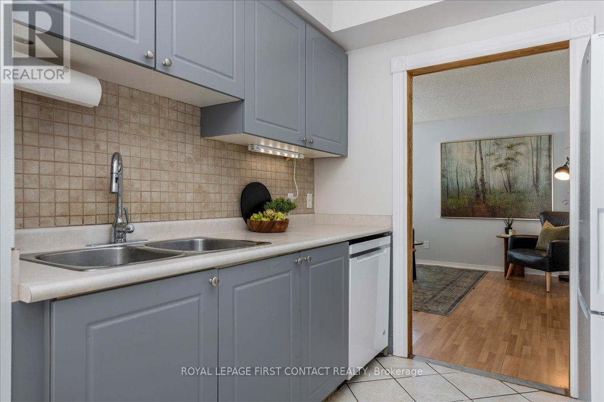 36 Churchland Drive, Barrie, Ontario  L4N 8P9 - Photo 7 - S12974942