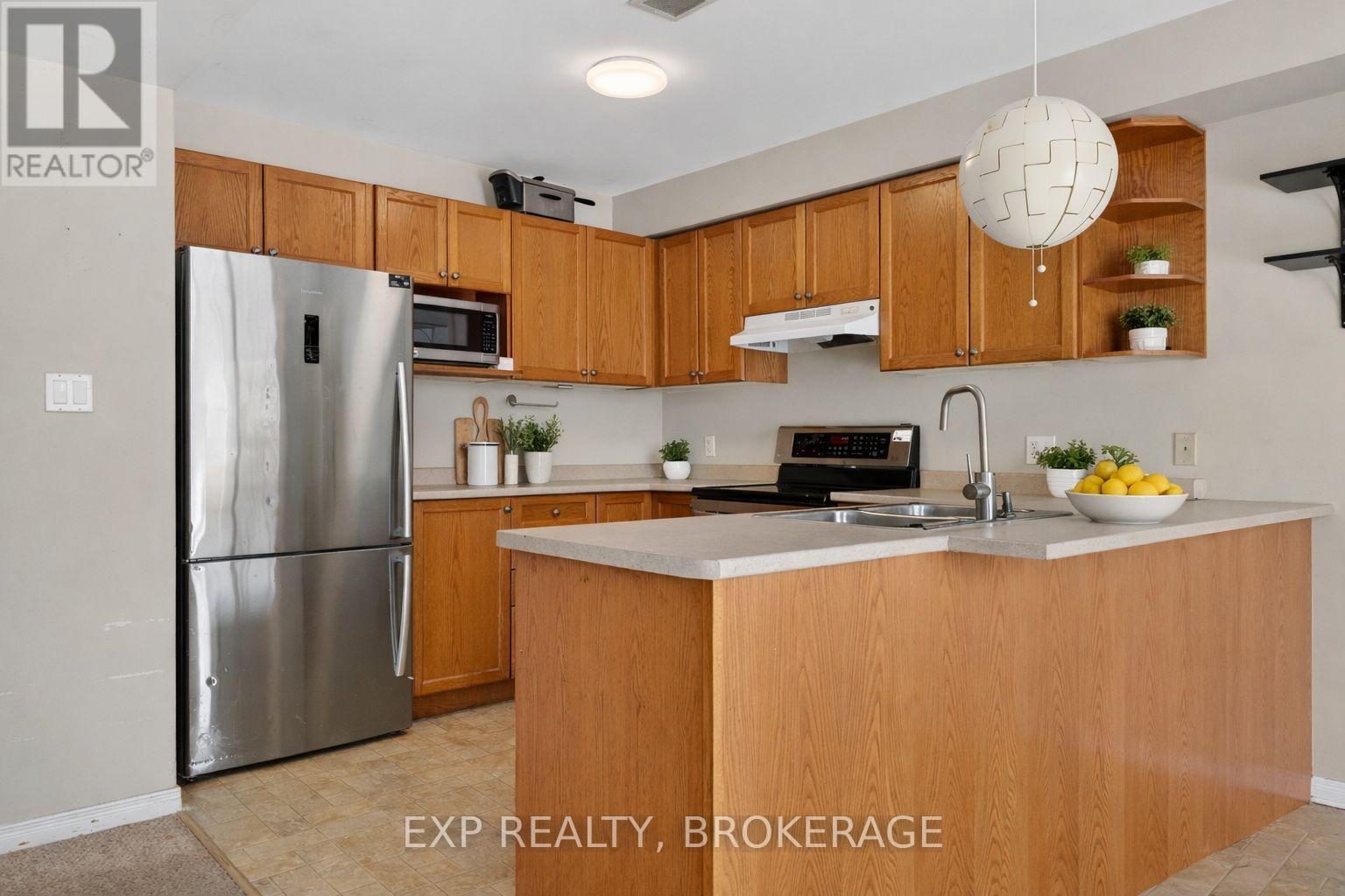 504 St Martha Street, Kingston, Ontario  K7K 0A5 - Photo 12 - X12933942