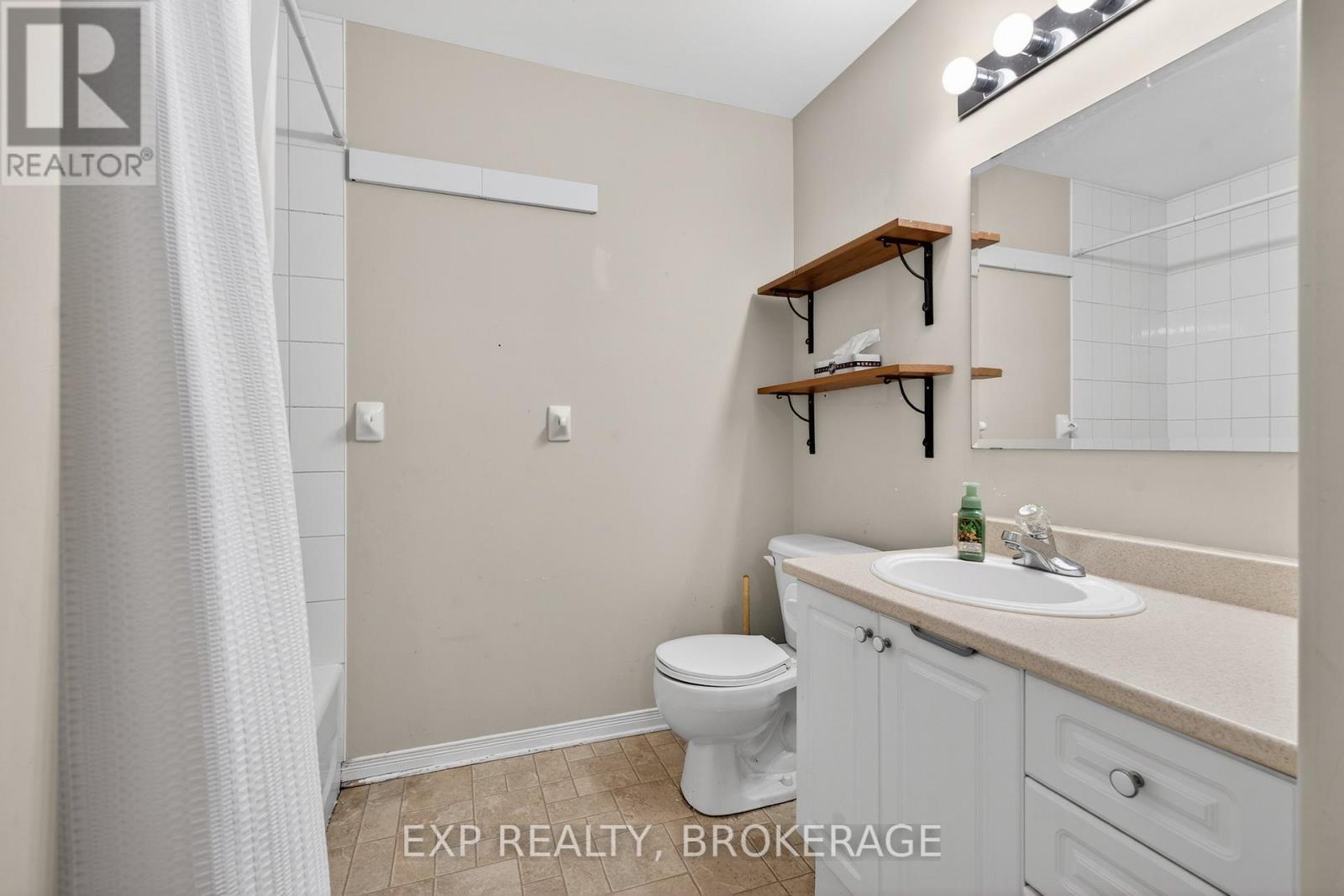 504 St Martha Street, Kingston, Ontario  K7K 0A5 - Photo 21 - X12933942