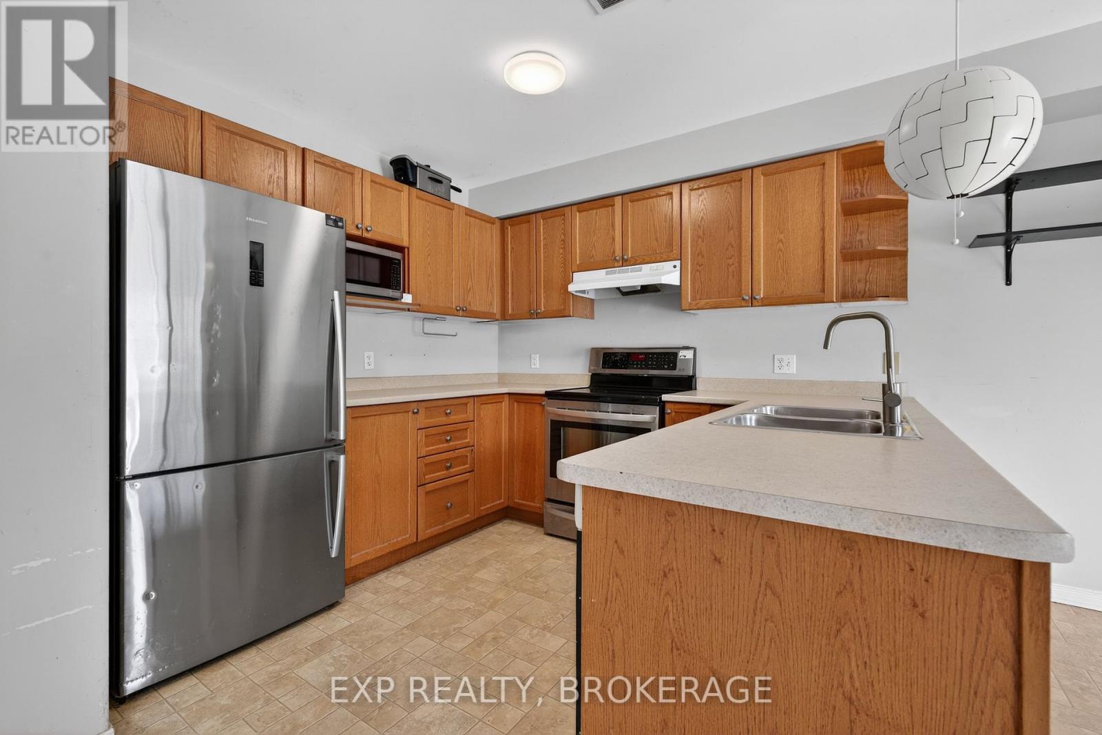 504 St Martha Street, Kingston, Ontario  K7K 0A5 - Photo 13 - X12933942