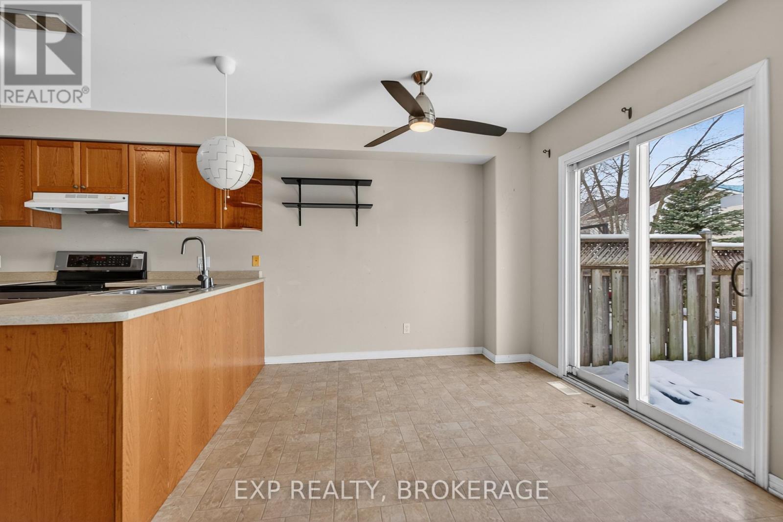 504 St Martha Street, Kingston, Ontario  K7K 0A5 - Photo 8 - X12933942