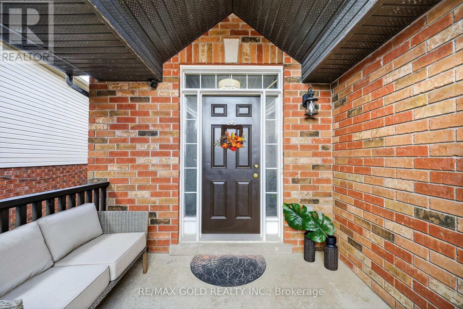 24 Murray Court, Orangeville, Ontario  L9W 0A1 - Photo 2 - W12974910