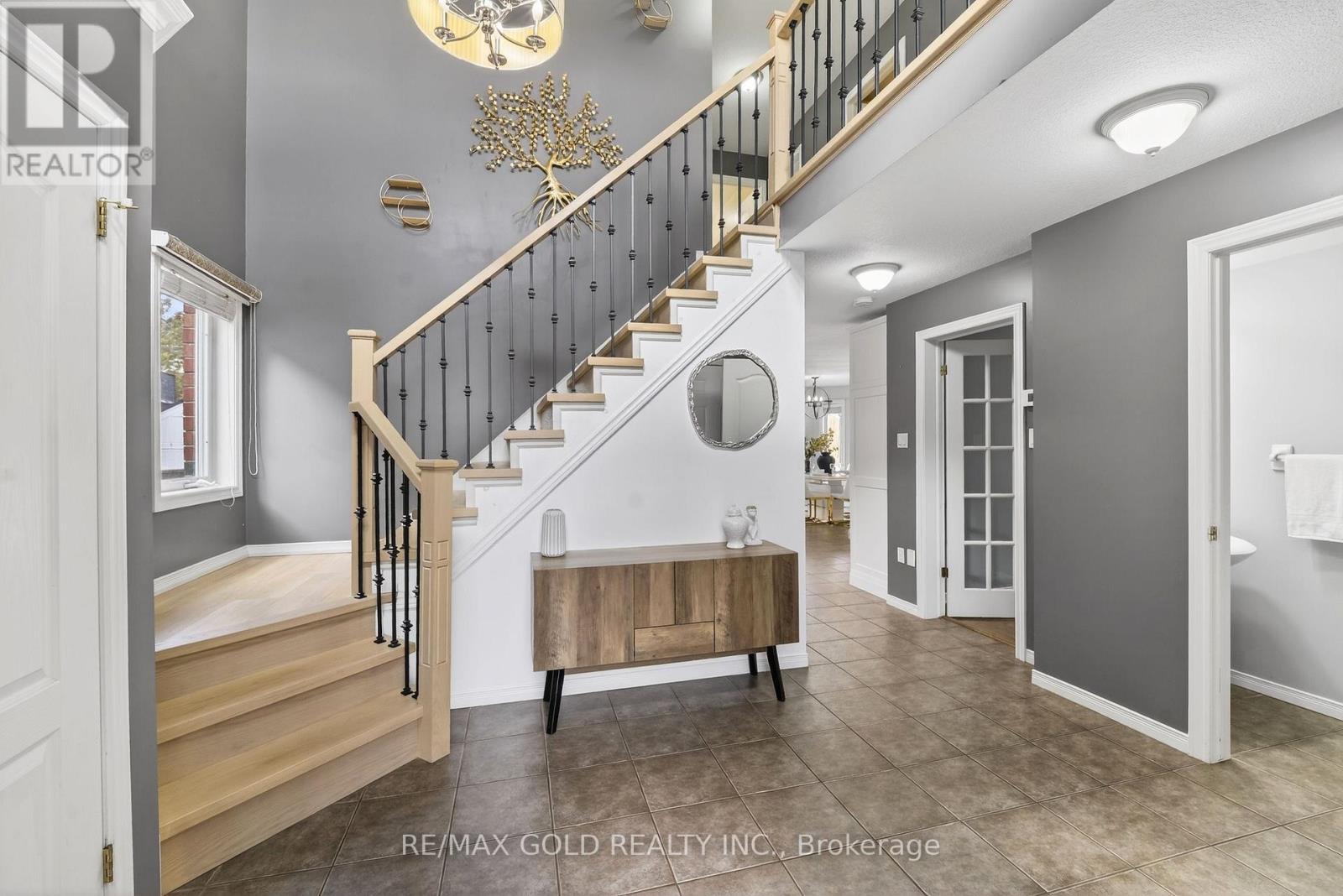 24 Murray Court, Orangeville, Ontario  L9W 0A1 - Photo 6 - W12974910