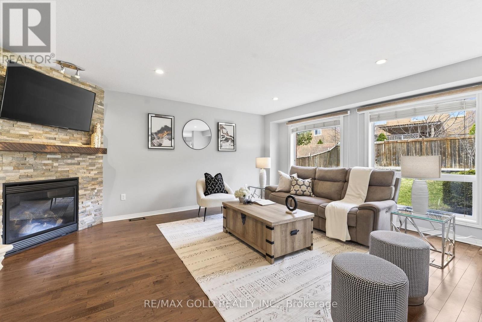 24 Murray Court, Orangeville, Ontario  L9W 0A1 - Photo 8 - W12974910