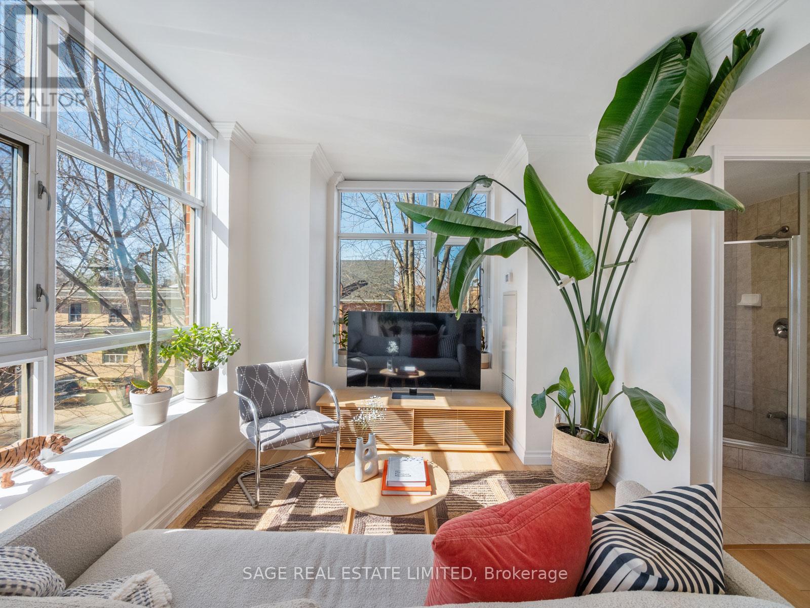 305 - 2495 Dundas Street W, Toronto, Ontario  M6P 1X4 - Photo 14 - W12974966