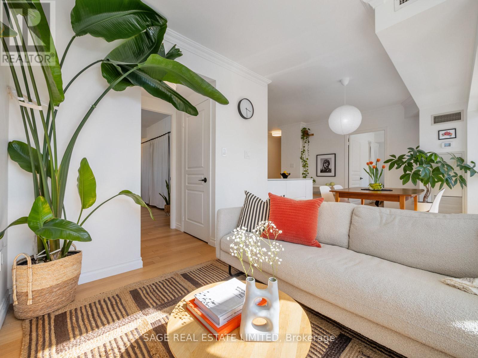 305 - 2495 Dundas Street W, Toronto, Ontario  M6P 1X4 - Photo 18 - W12974966