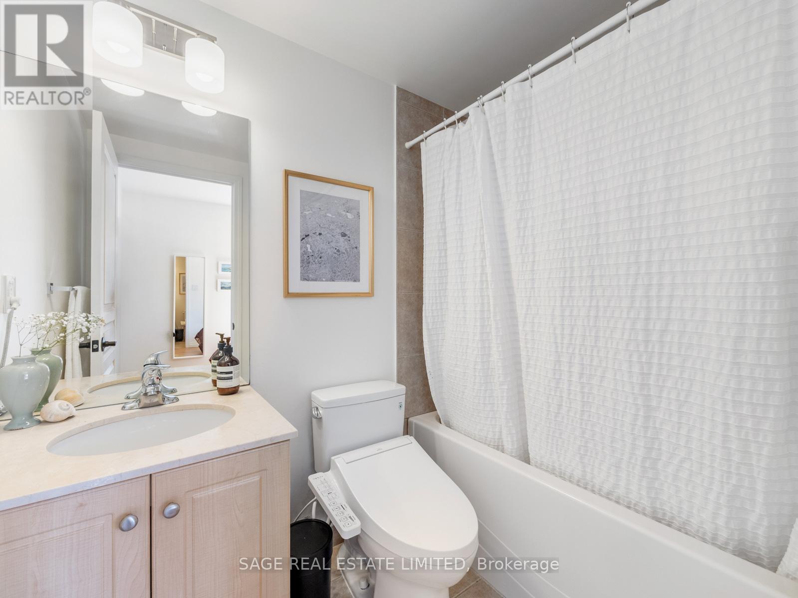 305 - 2495 Dundas Street W, Toronto, Ontario  M6P 1X4 - Photo 25 - W12974966