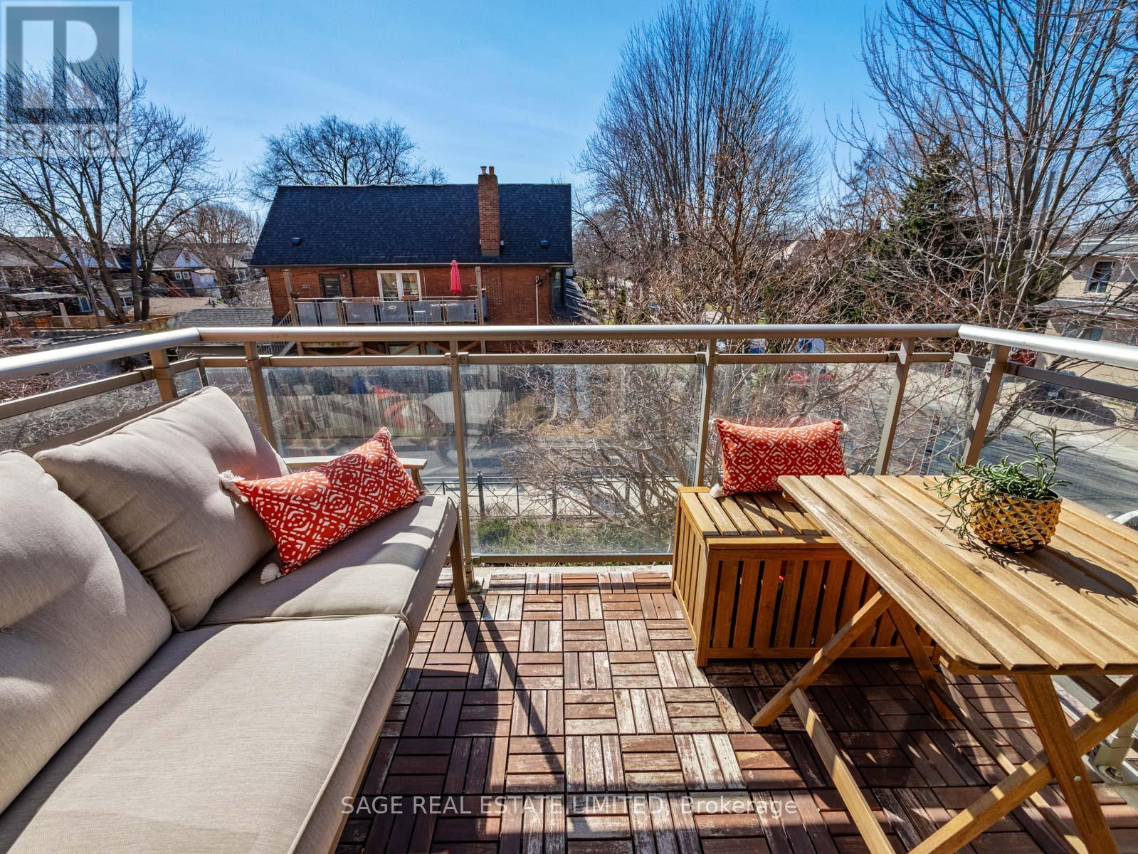 305 - 2495 Dundas Street W, Toronto, Ontario  M6P 1X4 - Photo 32 - W12974966