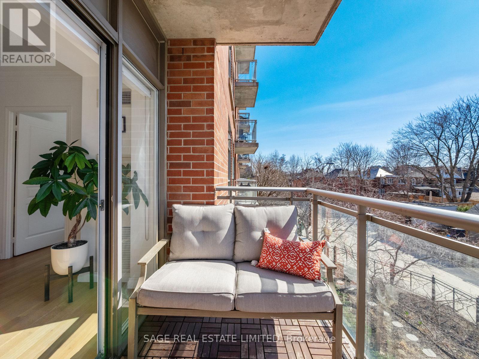 305 - 2495 Dundas Street W, Toronto, Ontario  M6P 1X4 - Photo 33 - W12974966