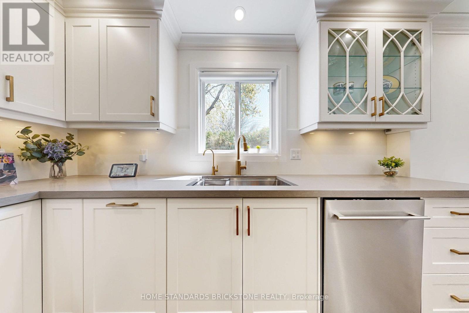 460 Aspen Forest Drive, Oakville, Ontario  L6J 6H6 - Photo 14 - W12974968