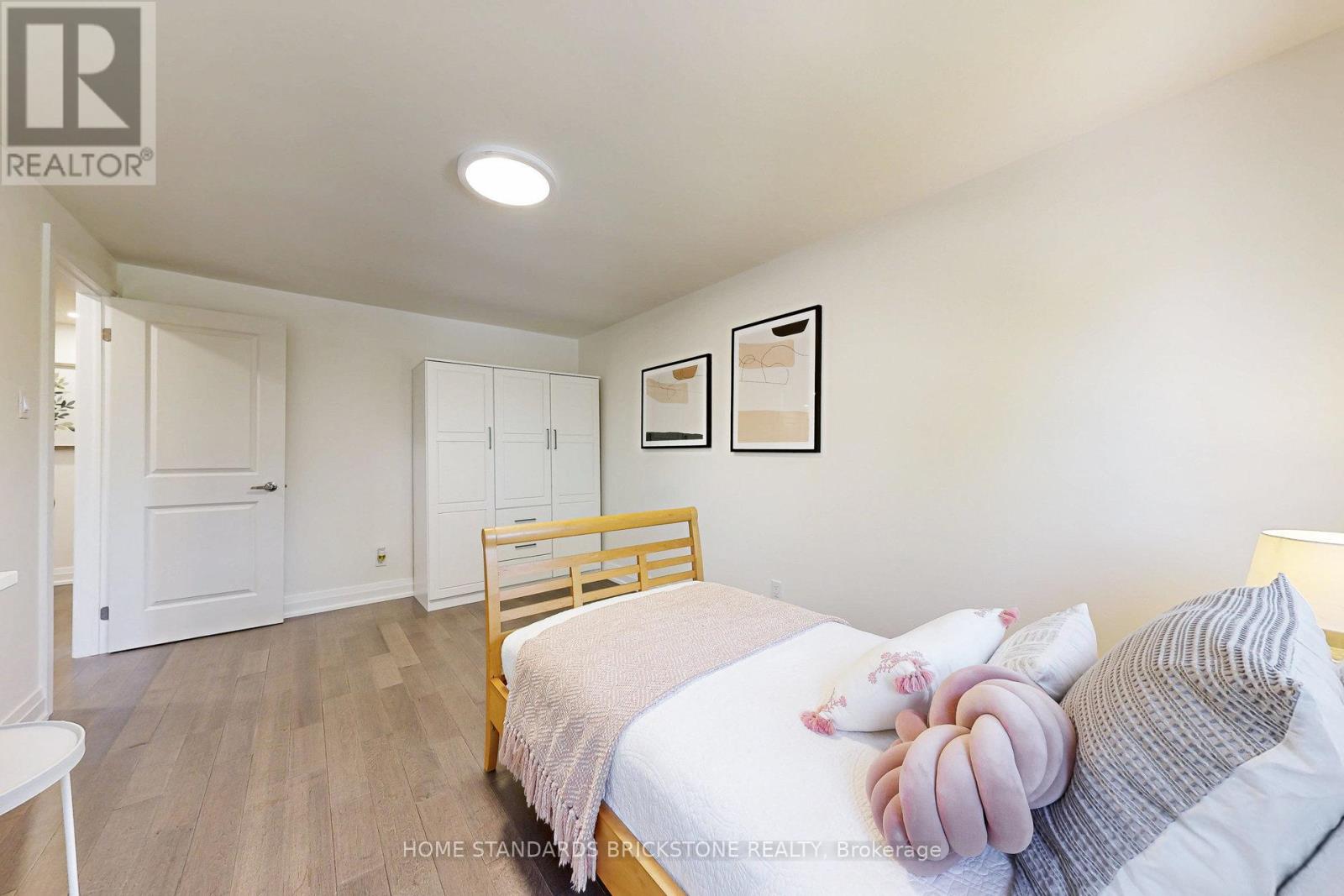 460 Aspen Forest Drive, Oakville, Ontario  L6J 6H6 - Photo 23 - W12974968