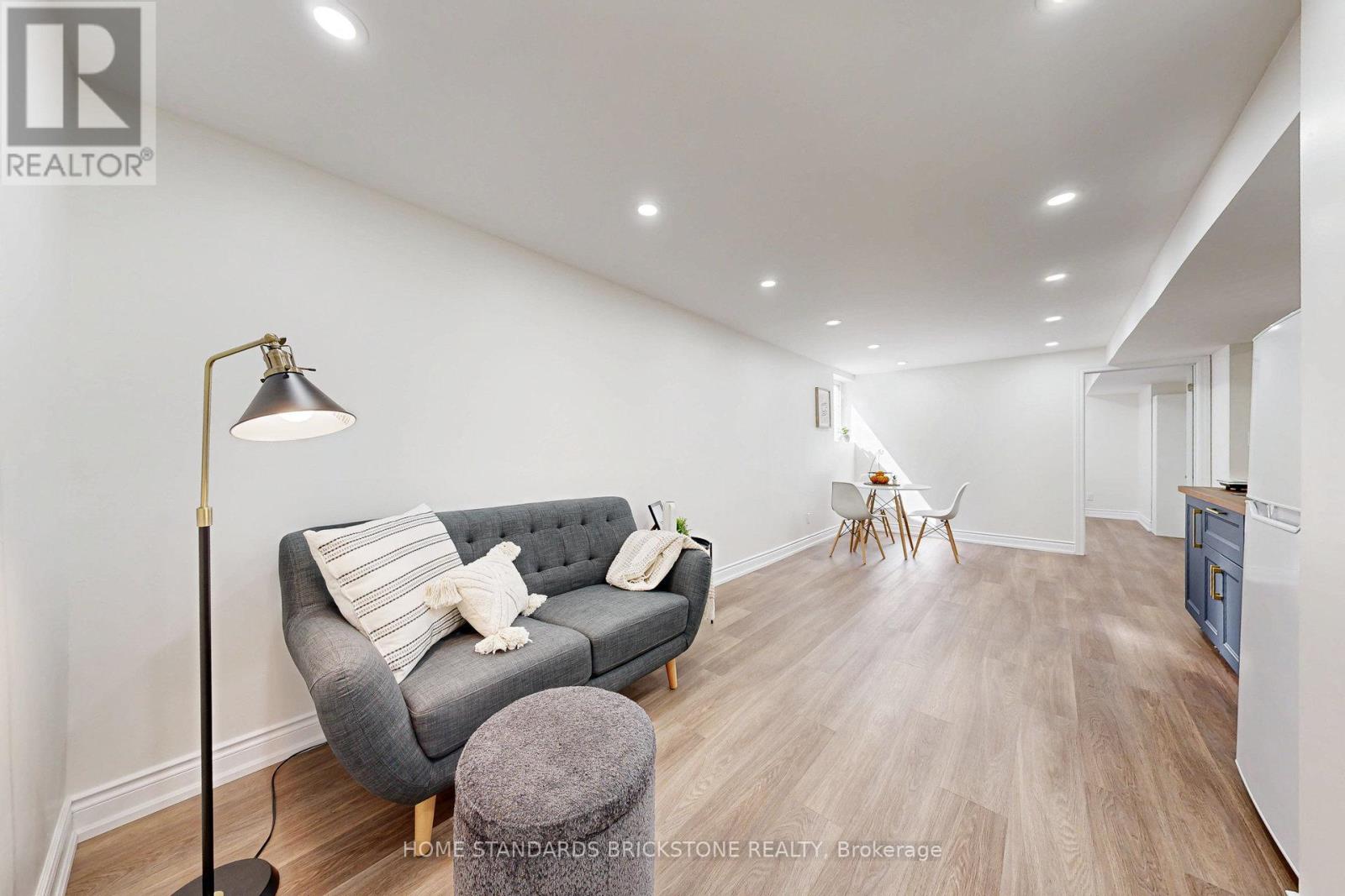 460 Aspen Forest Drive, Oakville, Ontario  L6J 6H6 - Photo 33 - W12974968