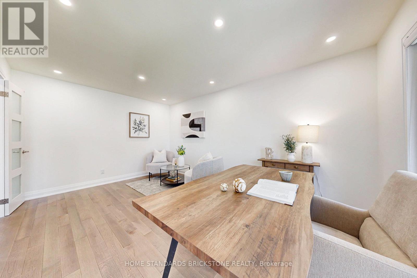 460 Aspen Forest Drive, Oakville, Ontario  L6J 6H6 - Photo 6 - W12974968