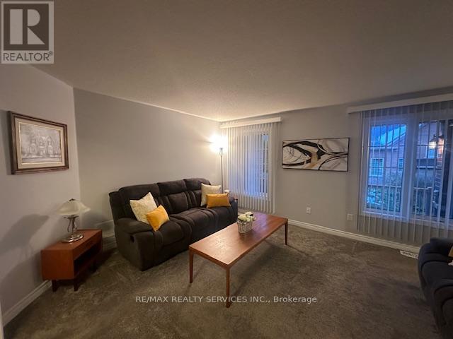 17 Lacorra Way, Brampton, Ontario  L6R 3P2 - Photo 10 - W12974970