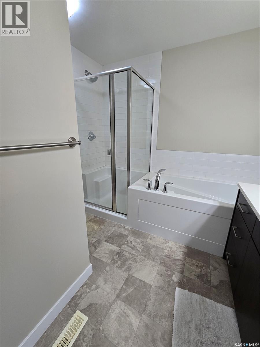 127 315 Dickson Crescent, Saskatoon, Saskatchewan  S7T 0Z1 - Photo 7 - SK027088