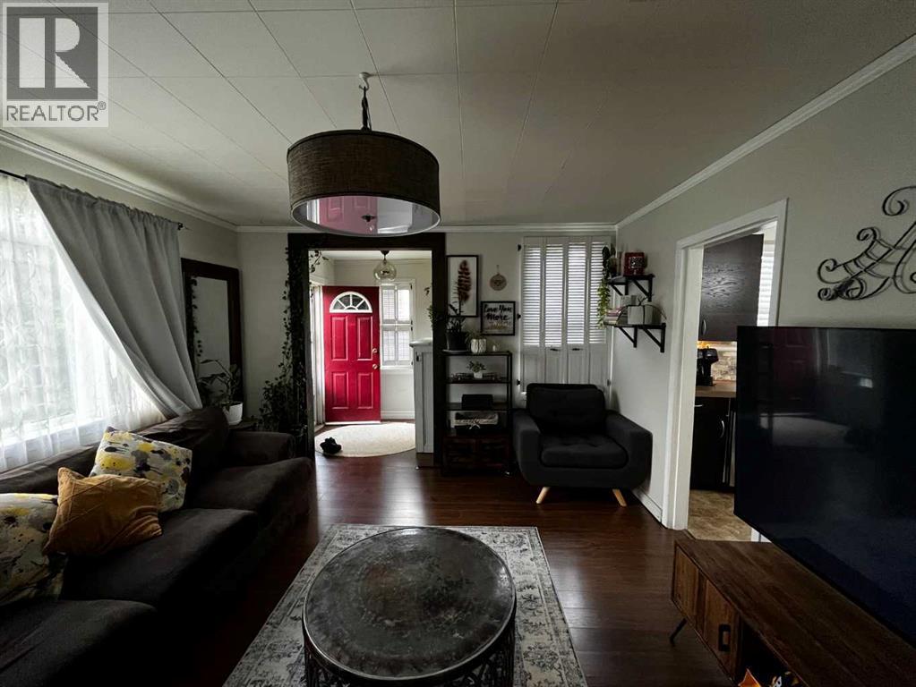 4621 5 Avenue, Edson, Alberta  T7E 1C6 - Photo 3 - A2274565