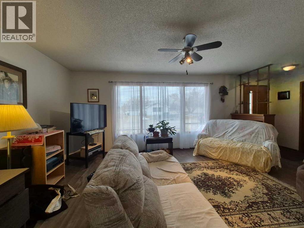 5321 43 Street, Olds, Alberta  T4H 1B6 - Photo 15 - A2299211