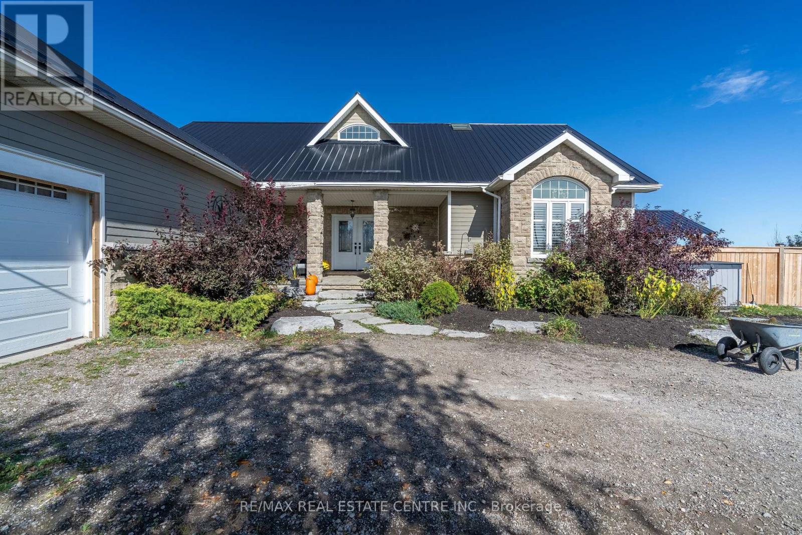 321311 Concession 6-7 Road, East Luther Grand Valley, Ontario  L9W 0W8 - Photo 2 - X12974892