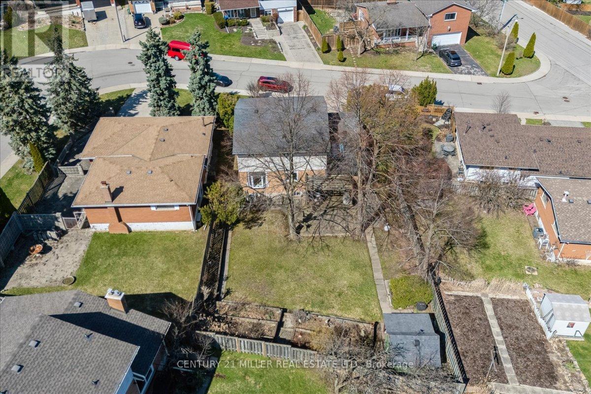 5 Cortina Crescent, Hamilton, Ontario  L8K 4K3 - Photo 2 - X12974896