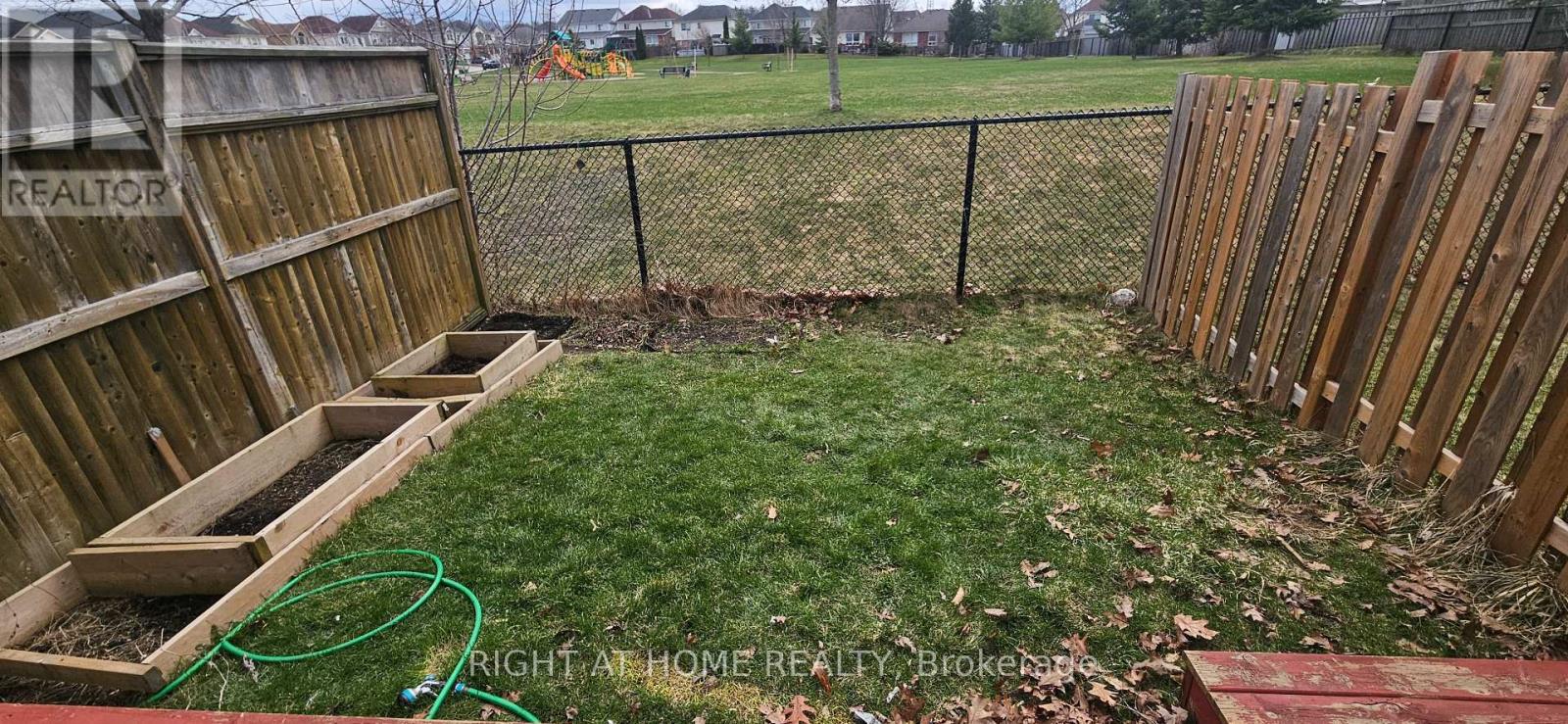 84 Bloomington Drive, Cambridge, Ontario  N1P 1J5 - Photo 38 - X12974898