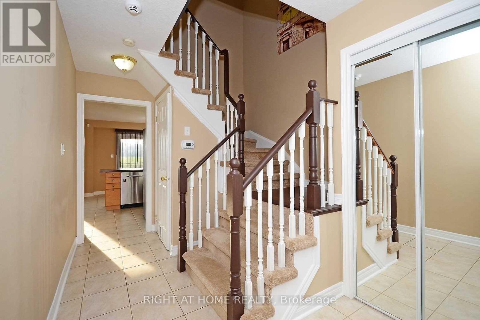 84 Bloomington Drive, Cambridge, Ontario  N1P 1J5 - Photo 6 - X12974898