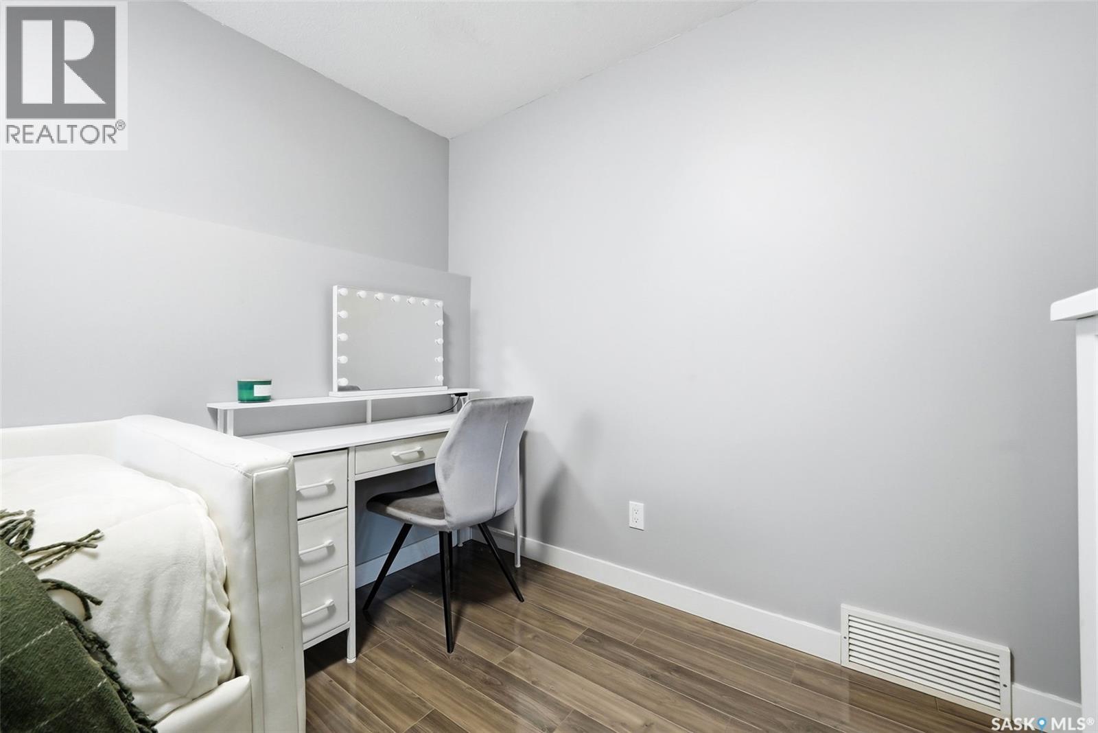 4127 Cumberland Road E, Regina, Saskatchewan  S4V 1E7 - Photo 25 - SK032217