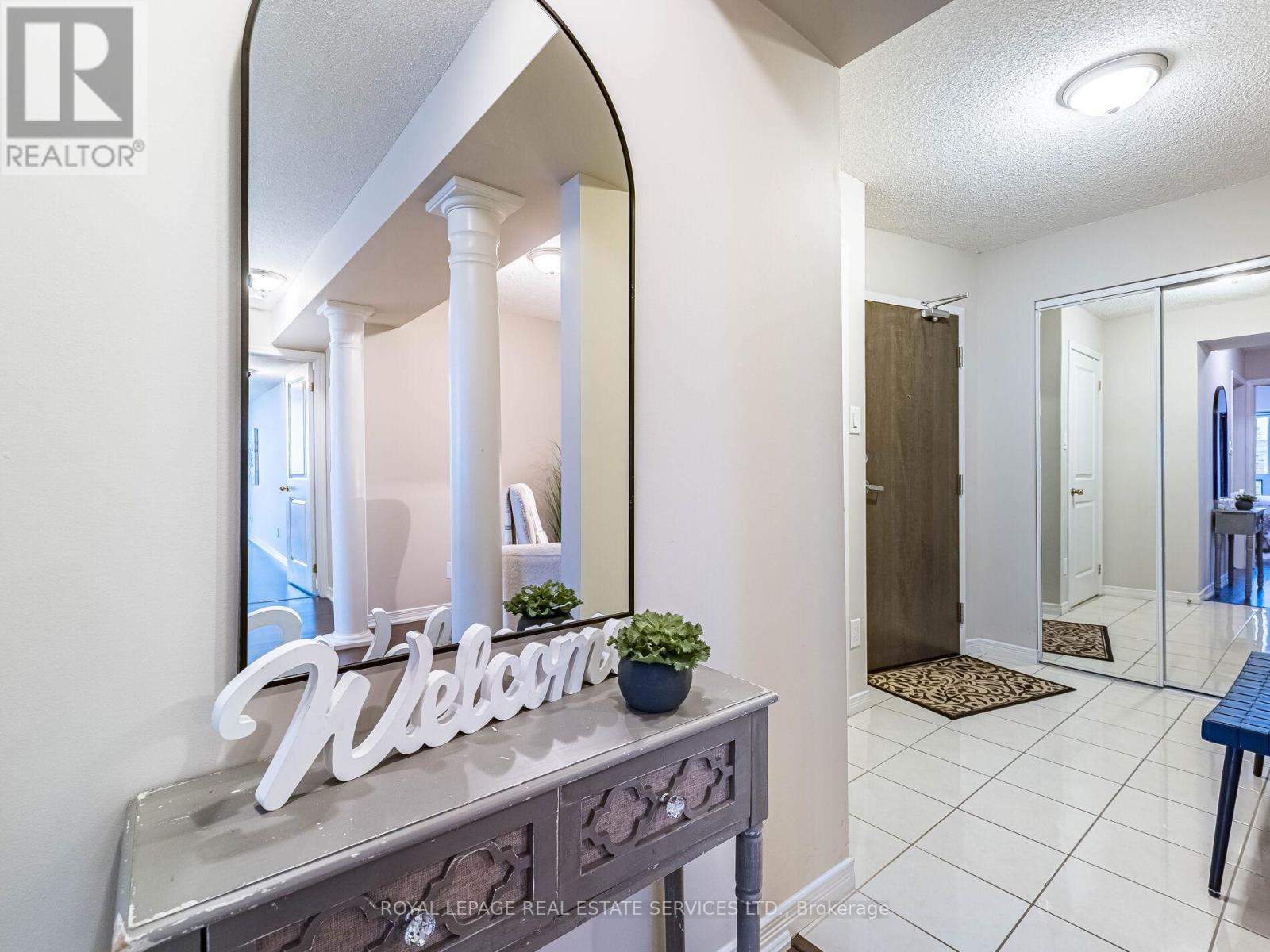 1602 - 9 George Street N, Brampton, Ontario  L6X 0T6 - Photo 3 - W12694646