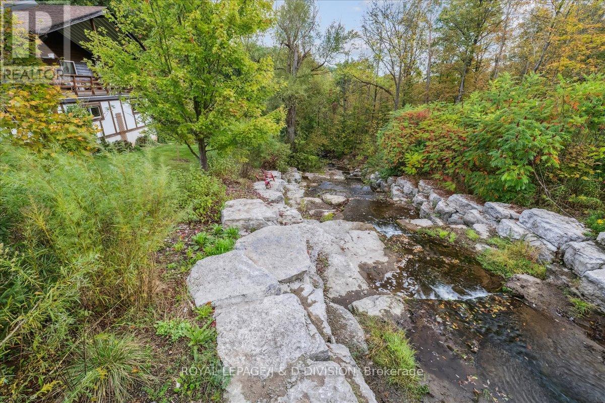 7095 Guelph Line, Milton, Ontario  L0P 1B0 - Photo 3 - W12644620