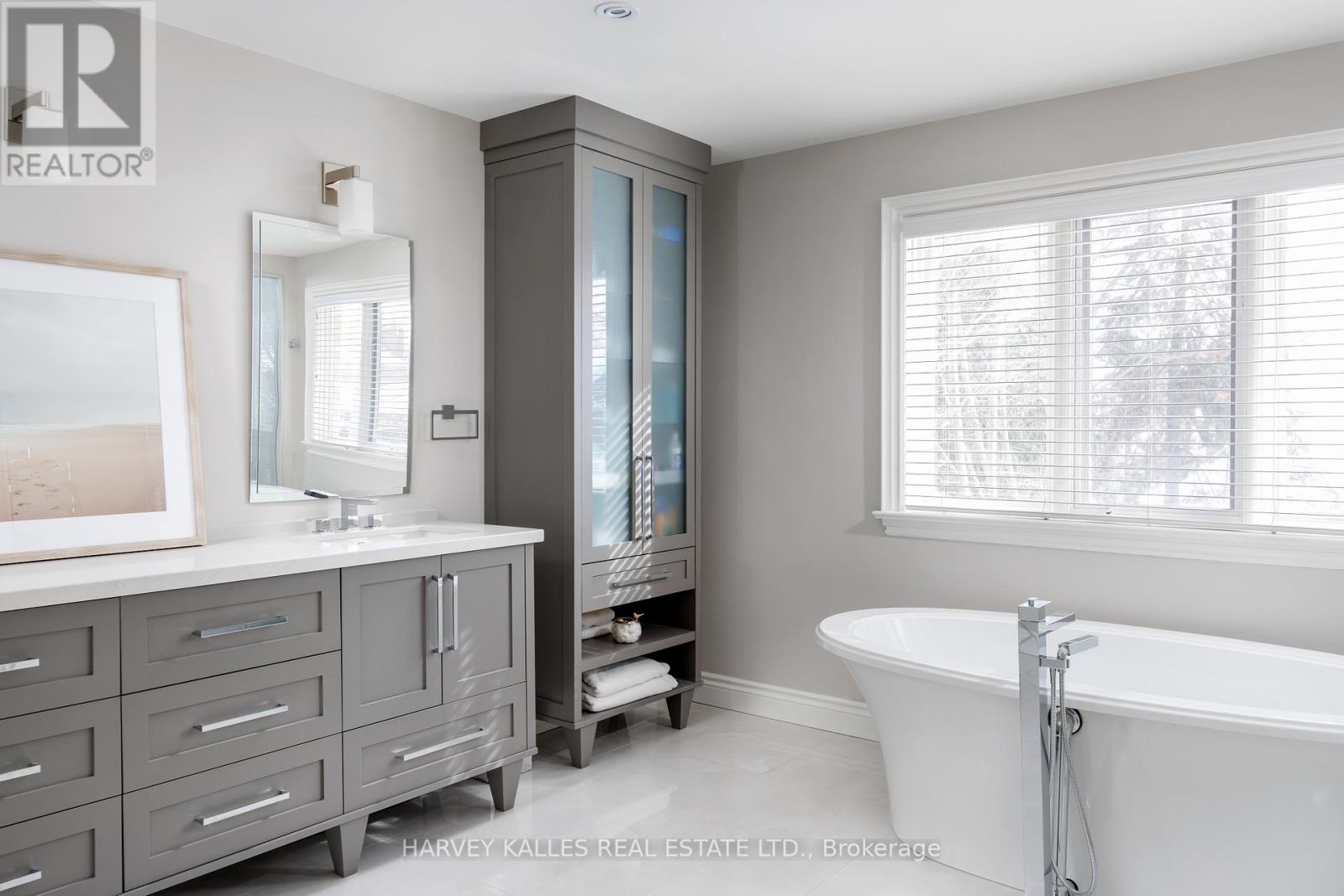 7 Romney Road, Toronto, Ontario  M9A 4E9 - Photo 34 - W12969360