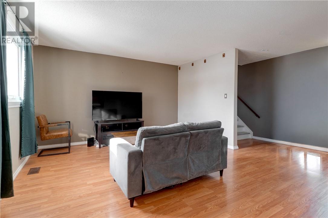 347 Woodland Avenue, Lively, Ontario  P3Y 1N2 - Photo 9 - 2127000