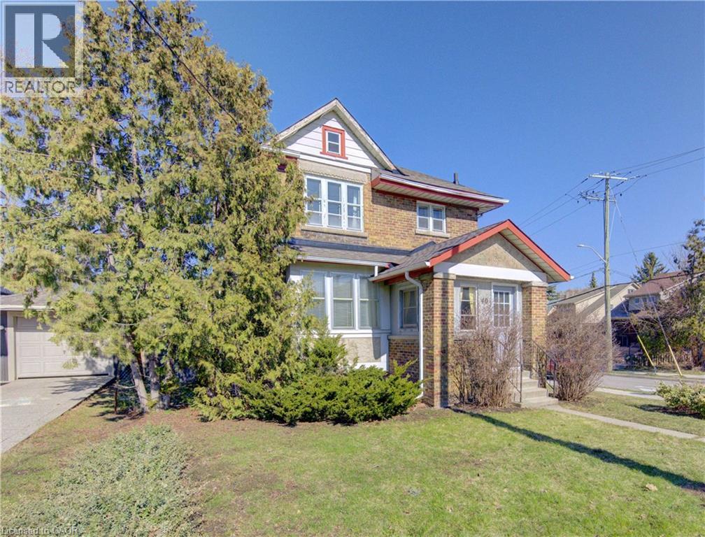40 Union Street E, Waterloo, Ontario N2J 1B7 - Photo 2 - 40810425