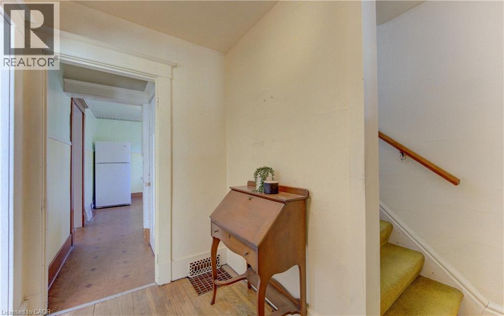 40 Union Street E, Waterloo, Ontario N2J 1B7 - Photo 7 - 40810425