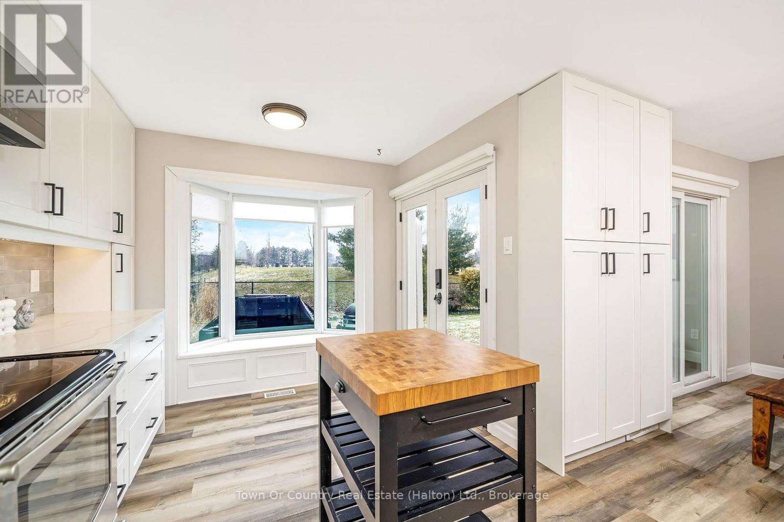 522 Conway Court, Milton, Ontario  L9T 4B8 - Photo 14 - W12975084