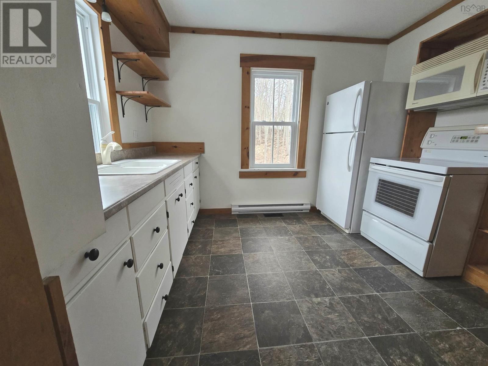 41 Willow Avenue, Wolfville, Nova Scotia  B4P 2G6 - Photo 6 - 202606746